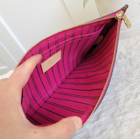 💕 LOUIS VUITTON Neverfull Monogram "PEONY" Mm/Gm Clutch/ Wristlet/Crossbody - Picture 9 of 15